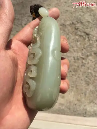 和田青白玉大手把件