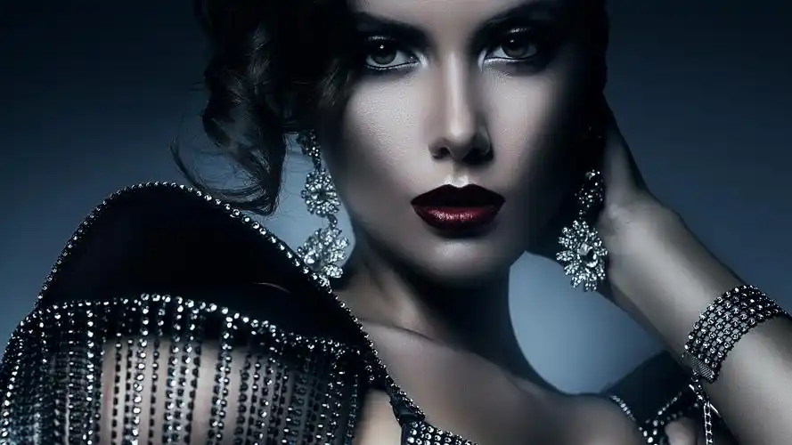 女模特化妆4k美女图片壁纸