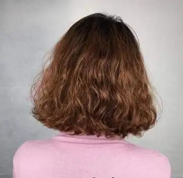 螺丝烫怎么卷教程 螺丝烫的卷法 - 发型教程 - 发型社