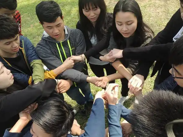 晨会互动小游戏_早会游戏大全_早会简单的互动小游戏