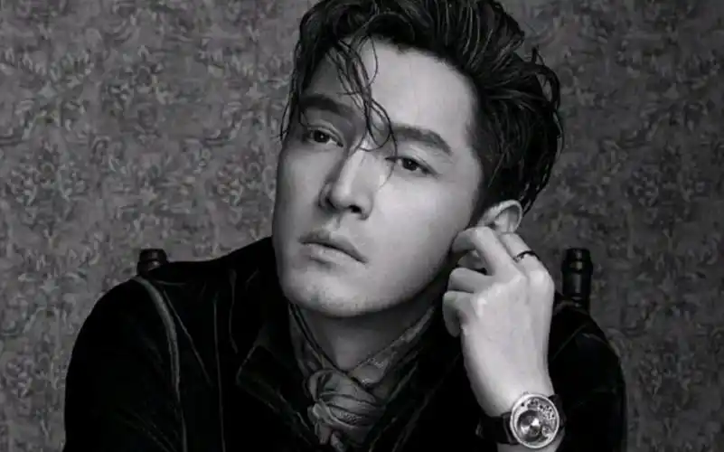 来一波胡歌黑白系风格大片,真帅