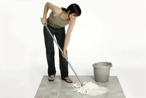 拖地还是不干净?水里加料,干净又晃眼