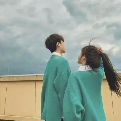 情侣头像/真人头像/男生头像/女生头像/我喜欢的是早春清晨熹微的光