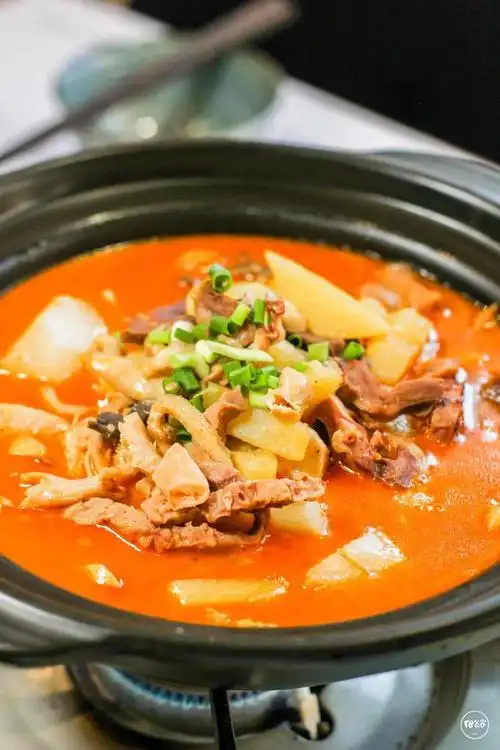 【石岐】夏日新品"热辣开煲",人均20 吃古法蒙古砂锅羊杂煲!