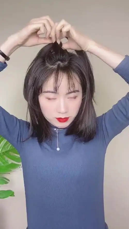 手残党一看就会,快速出门十秒学会!短发这样扎超可爱