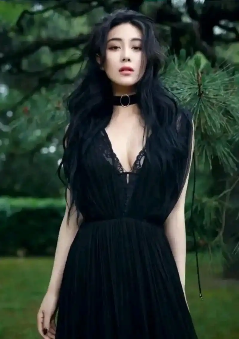 张馨予,原名张燕,出生于1987年3月28日,江苏省苏州市昆山市.