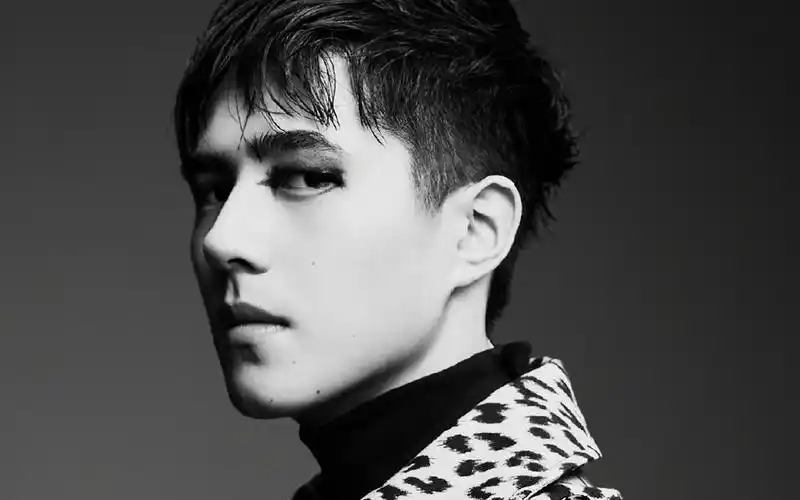 刘昊然酷帅写真图片桌面壁纸