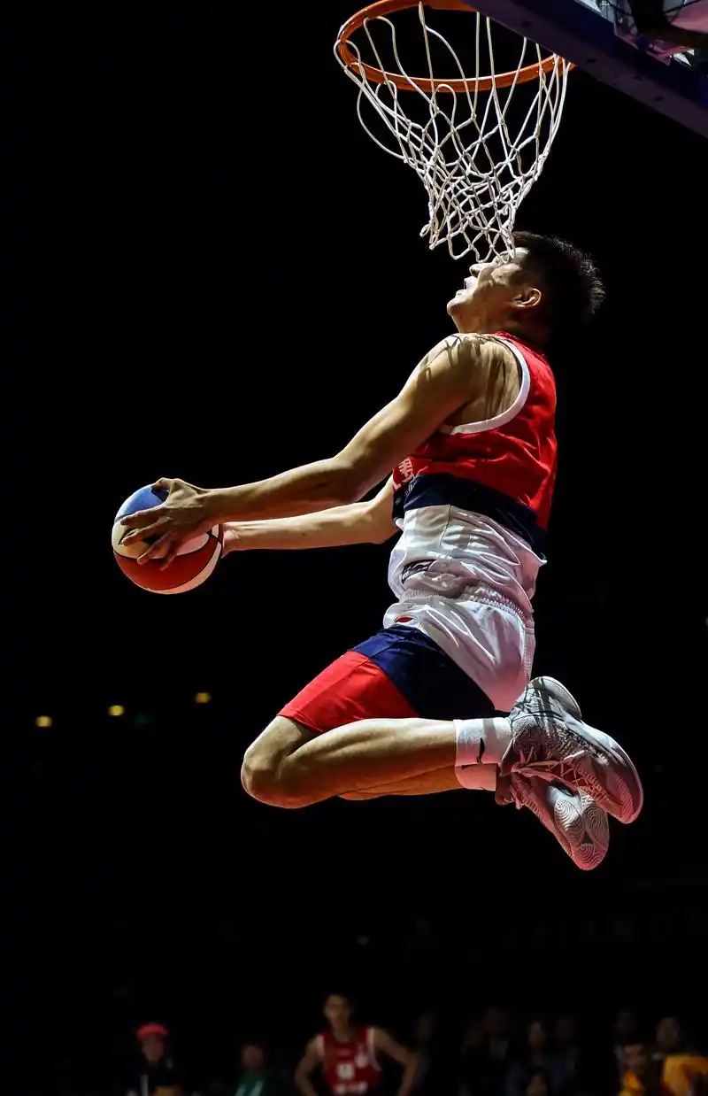 (体育)(4)篮球——cba全明星周末:扣篮大赛预赛举行