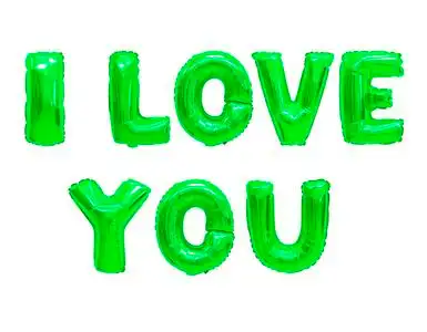 我爱你的英文字母从彩色绿色气球白色背景.假期和教育.照片