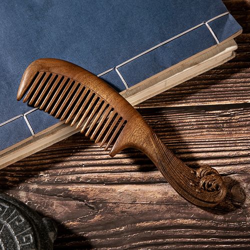 非遗常州梳篦邢粮木艺文创潮品金丝楠木木工木工艺梳篦