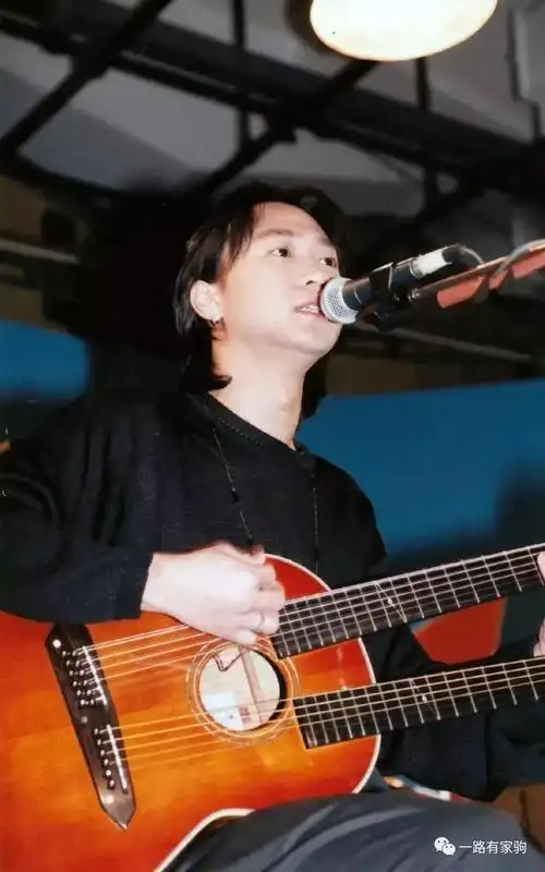 如果黄家驹还在57岁的他在做什么