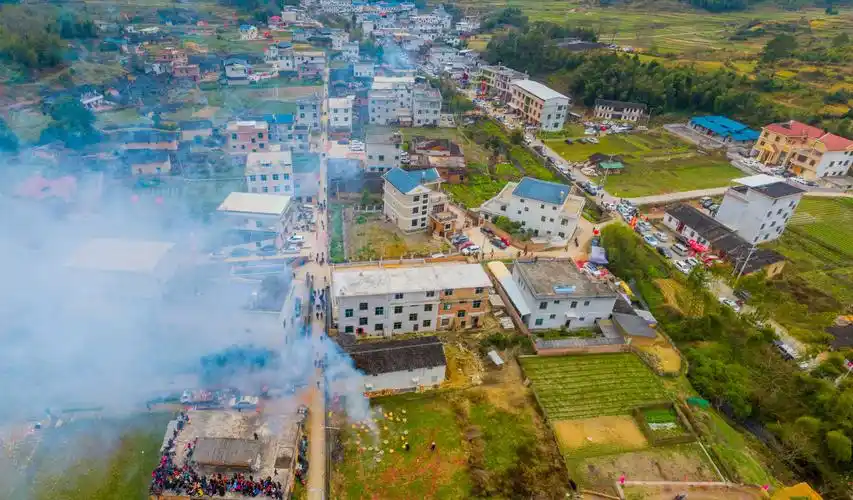 p data-id="gnaxwtq1h7">童坊镇,隶属于福建省龙岩市长汀县,地处 a