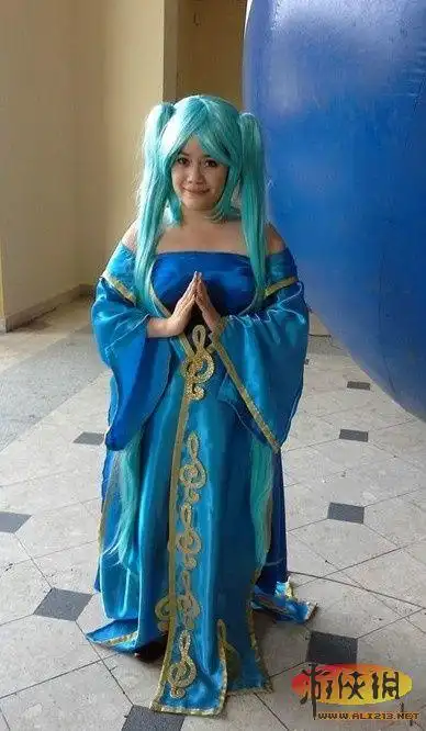 谁说胖子就不能玩cos了?肥嘟嘟也很可爱的嘛