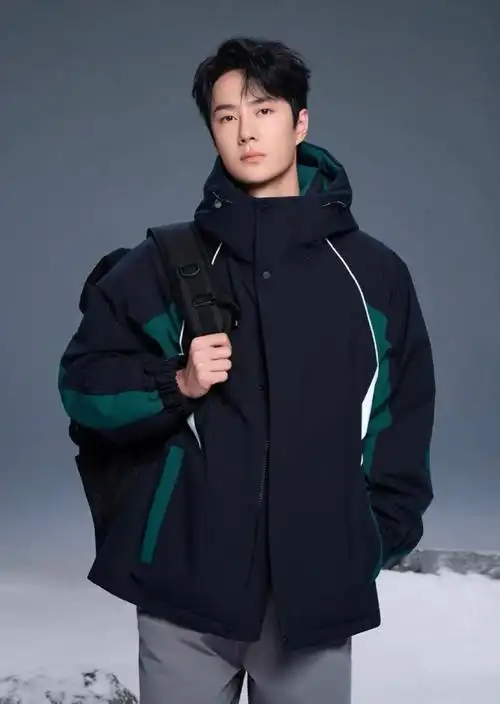 yaya鸭鸭品牌首席代言人王一博##王一博天冷了就穿鸭鸭