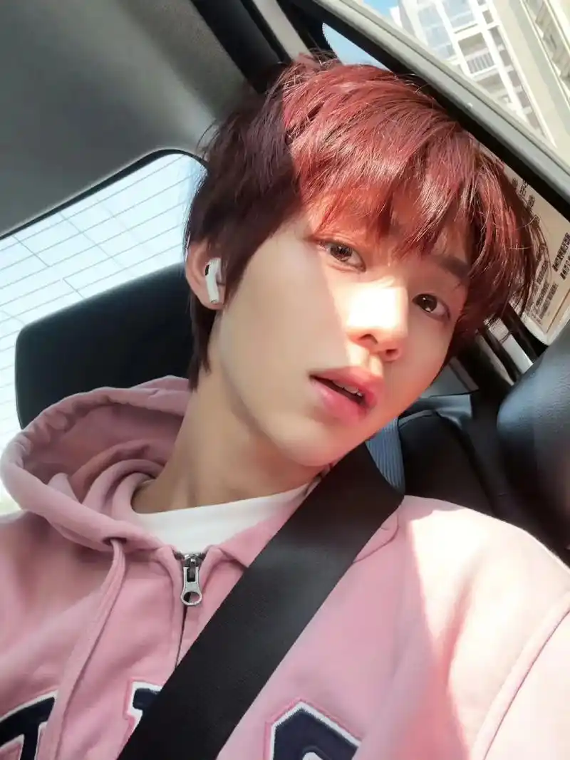 许栋铭.喜欢小许的大头自拍,帅帅的很安心#一眼沦陷 #养成系 - 抖音