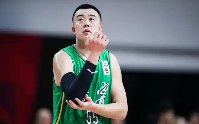 不可能高诗岩换222cm广东旧将韩德君接班人难找首选周琦