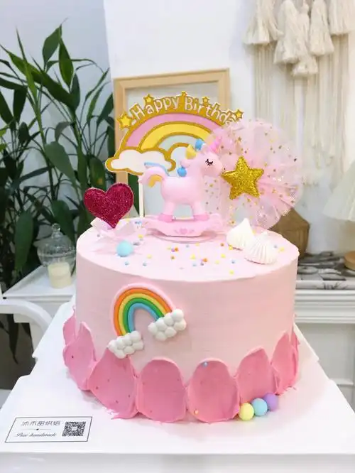 女孩子小马生日蛋糕