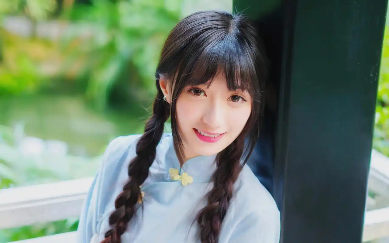 清纯唯美女孩高清桌面壁纸