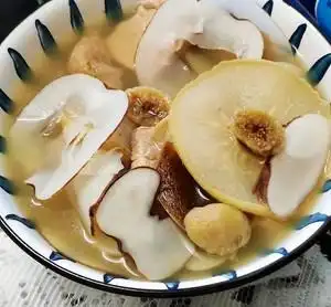 海底椰雪梨无花果汤的做法 步骤4