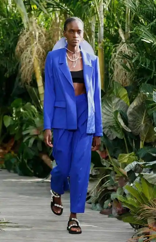 2021秋冬女装流行色趋势