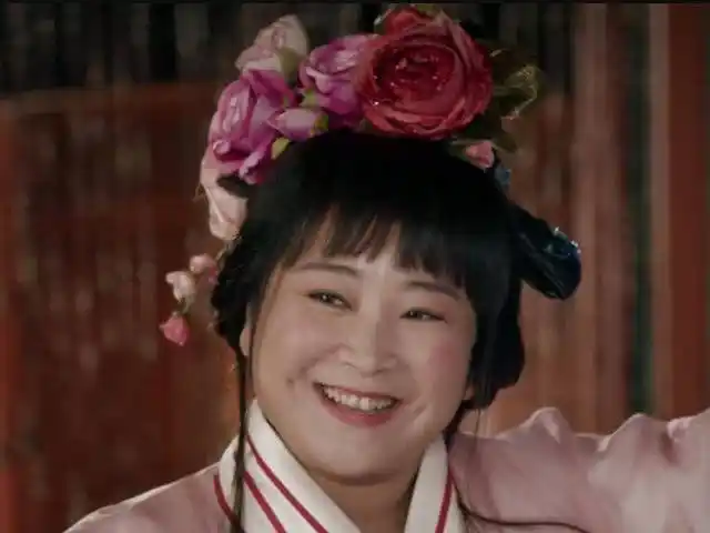 贾玲经典的古装造型放弃白浅躲过小龙女却被图四迷倒了