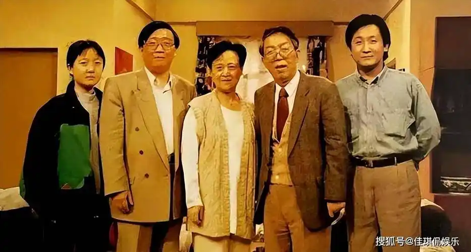 梁天:大哥去世后看清英达,不参加妹妹梁欢的婚礼,对不起宋丹丹_梁左