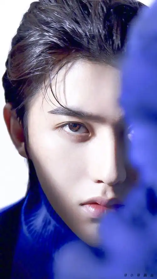 微博@小葵蘸盐蔡徐坤