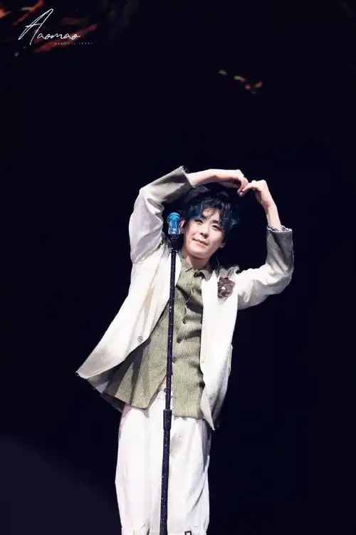 绿海献给你好羡慕在现场的小伙伴,今晚一定是幸福的夜晚@小辫儿张云雷