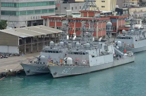 台海军为了给古董级战舰保命 塞满导弹