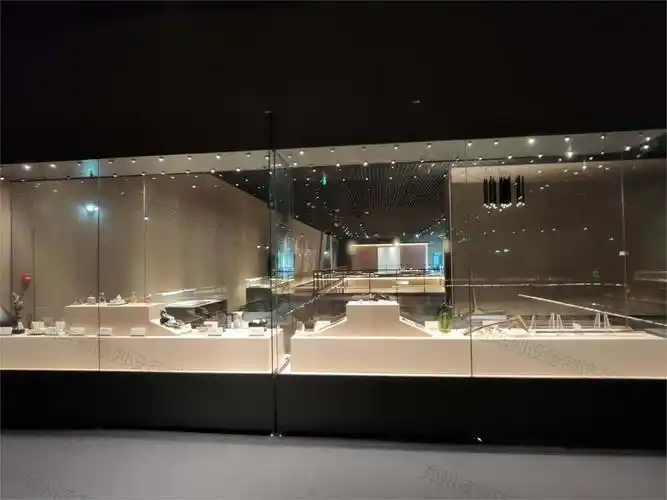 博物馆展柜-郑州凌智陈列设备制造有限公司