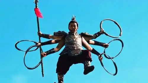 小伙出生就与众不同,不仅死后重生,还能召唤出三头六臂!