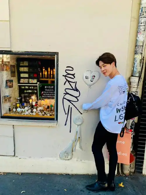 朴智旻超话#朴智旻#99#朴智旻dior全球大使#四年前的巴黎公主nim