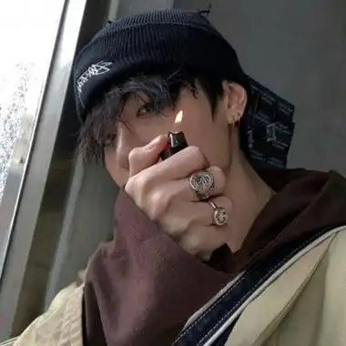 气质成熟又很冷酷十足的男头 气质高冷张狂的男头很帅气_男生头像_美