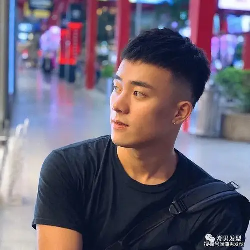 3款2020年秋冬季节热门男生"短发"参考,剪完减龄又帅气!