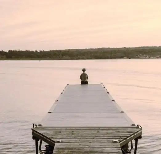 独自承受痛苦的图片,独自一人熬过所有的苦图片