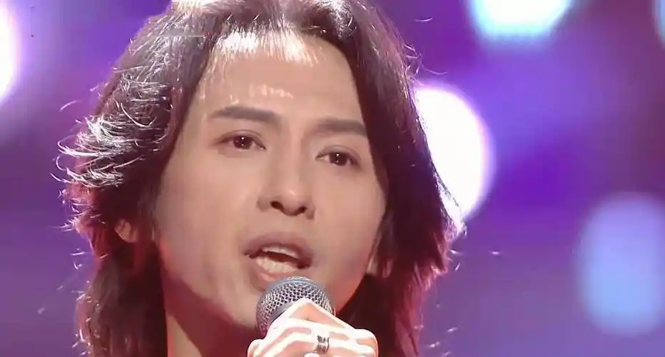 沸腾之夜肖战未出现,蔡徐坤开场没气氛,张淇杨颖组合不讨喜_舞台_歌曲