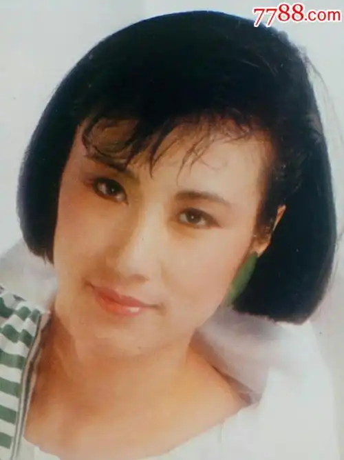 香港明星汪明荃挂历散张