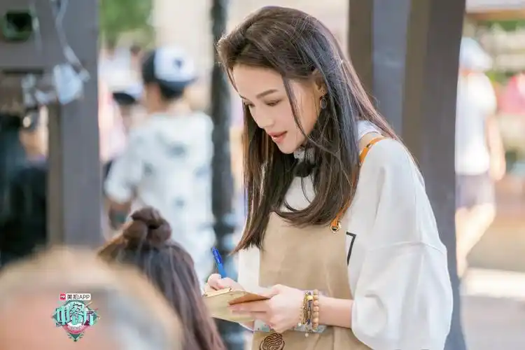 舒淇《中餐厅第二季》收官剧照图片_综艺_美桌网