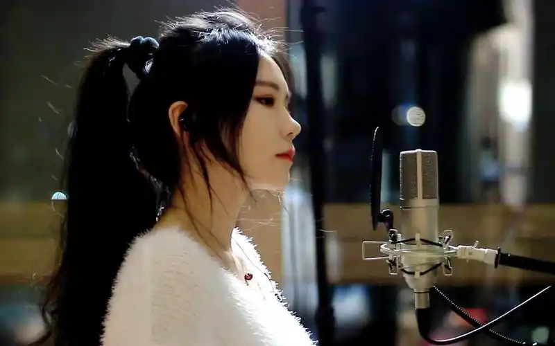 fla】当侧颜女神翻唱冰雪奇缘2主题曲 - into the unknown 中英字幕