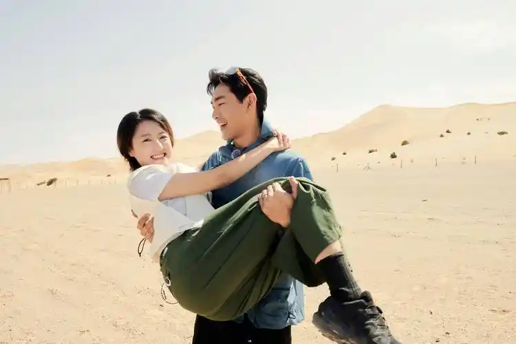 王彦霖艾佳妮夫妻综艺首秀《爱的修学旅行》默契度满分