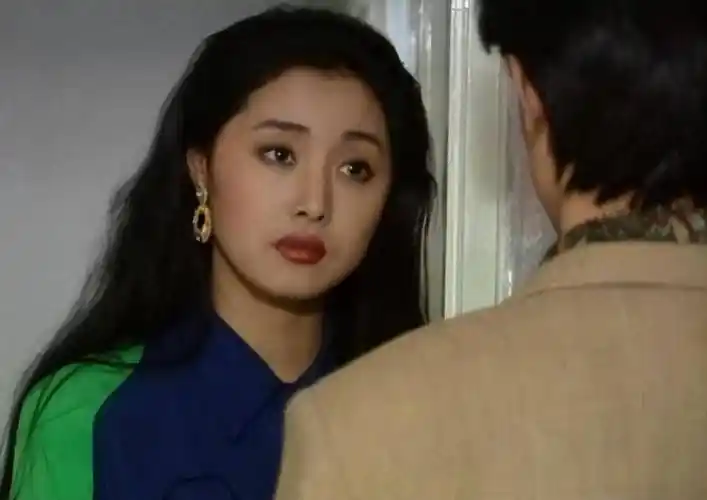 《过把瘾》29年,主角境况差距大,有人嫁老外,有人四合院养老_王志文