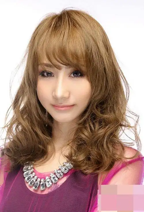 玩发型 卷头发 大盘点哪款卷发适合厚头发图片 不走寻常路的女生卷