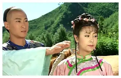 还珠格格幽幽谷重逢旧版紫薇只有泪水新版伤痕累累合理吗