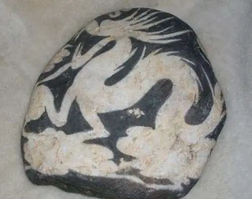 湖北林归县工地发现天然龙形石图案完整清晰重307公斤