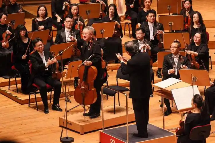 余隆王健重聚奏响春日绚烂音符