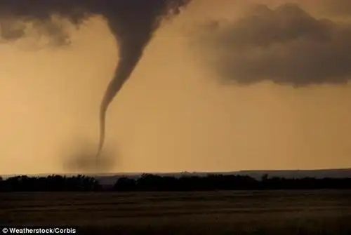 物理学家提议美国建300米高墙预防龙卷风