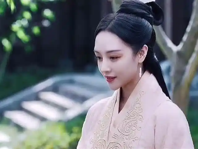 大秦赋:华阳太后设下美人计,果然大王对芈华一见钟情