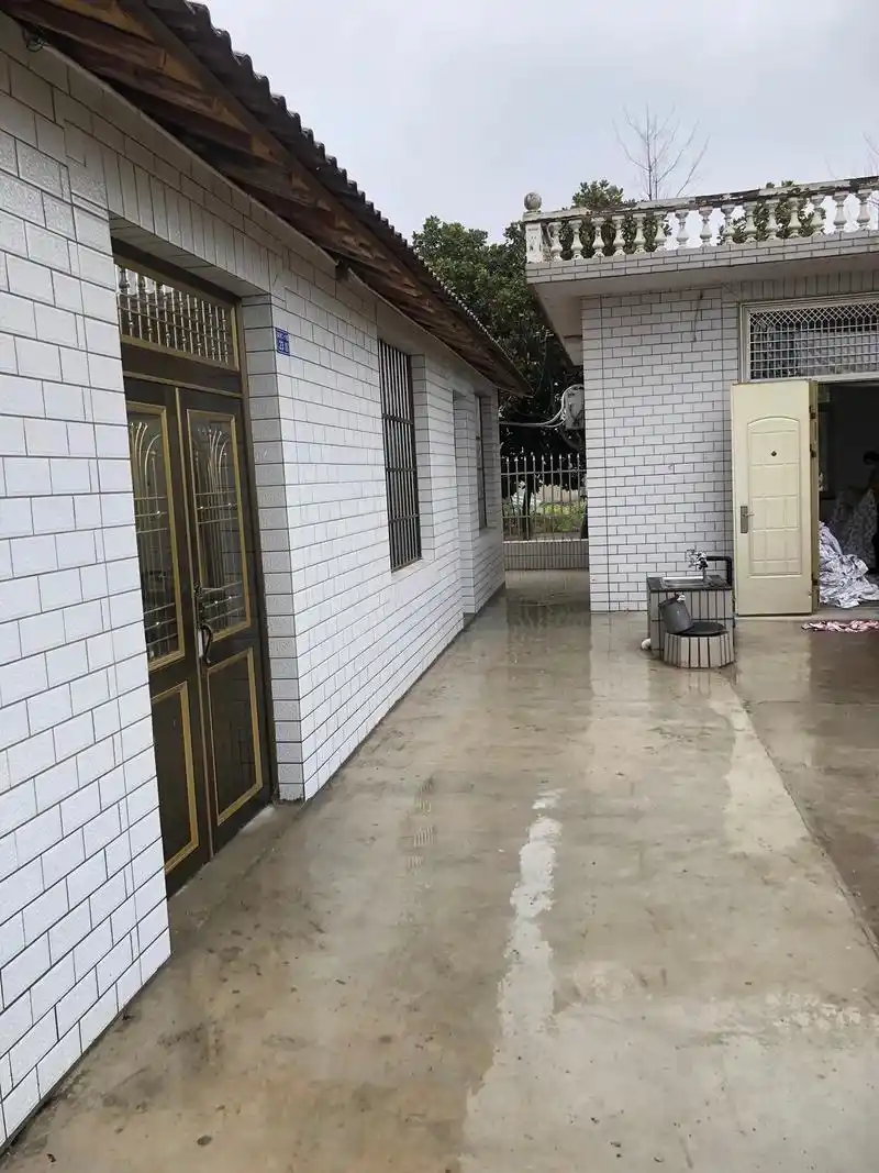 有平房三间出租,可住宿或车间都可以靠南兴小学旁,交通便利有希 - 抖