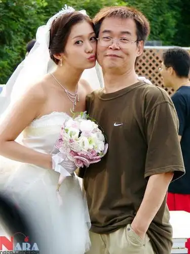 张娜拉全心筹备演唱会 父亲讲述女儿成长故事