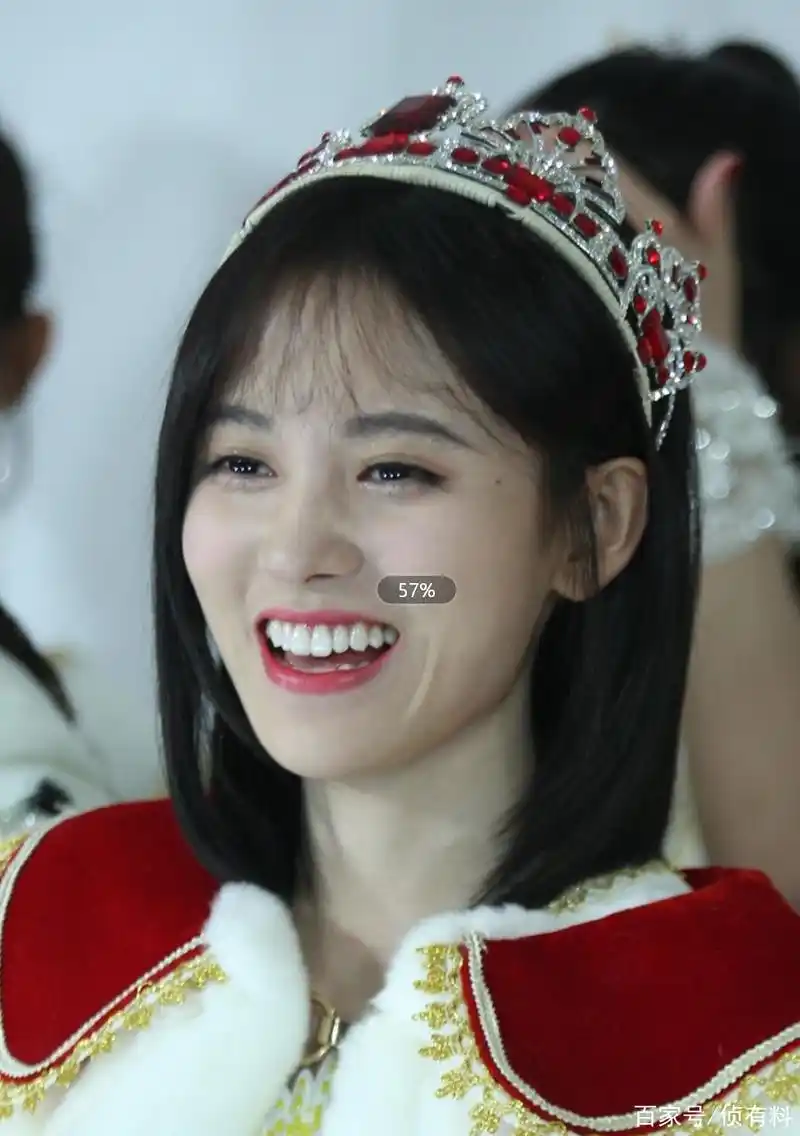 鞠婧祎活动现场近距离抓拍原生态生图,前后对比差距是不是有点大